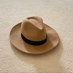 small/med 100% wool structured fedora hat